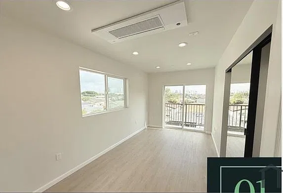 4 bed, 1621 sqft, $4,450 — Photo 2