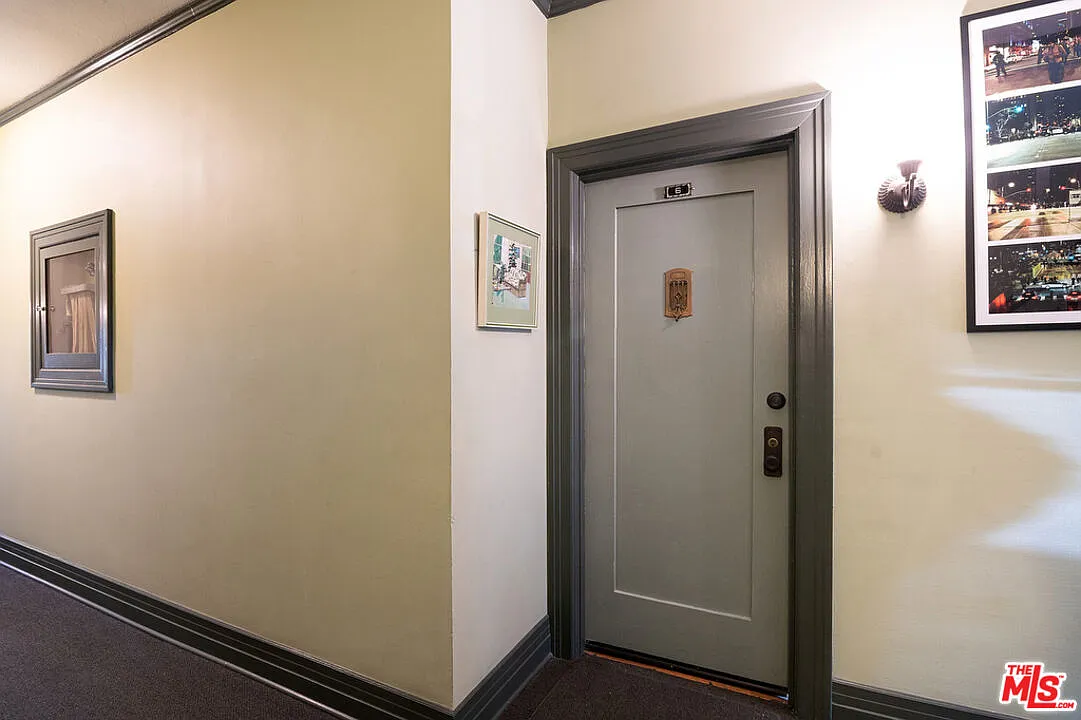 Studio, 1.0 bath, 6378 sqft, $1,700 — Photo 4