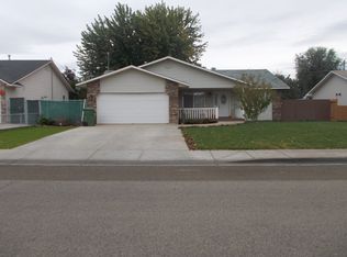 29 10th Ave N, Payette, ID 83661