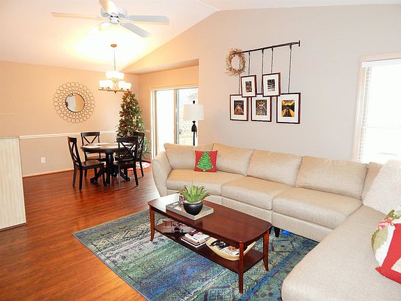 2nd image of 3618 Creekside Dr