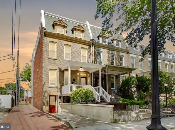 429 Shepherd St NW #1, Washington, DC 20011