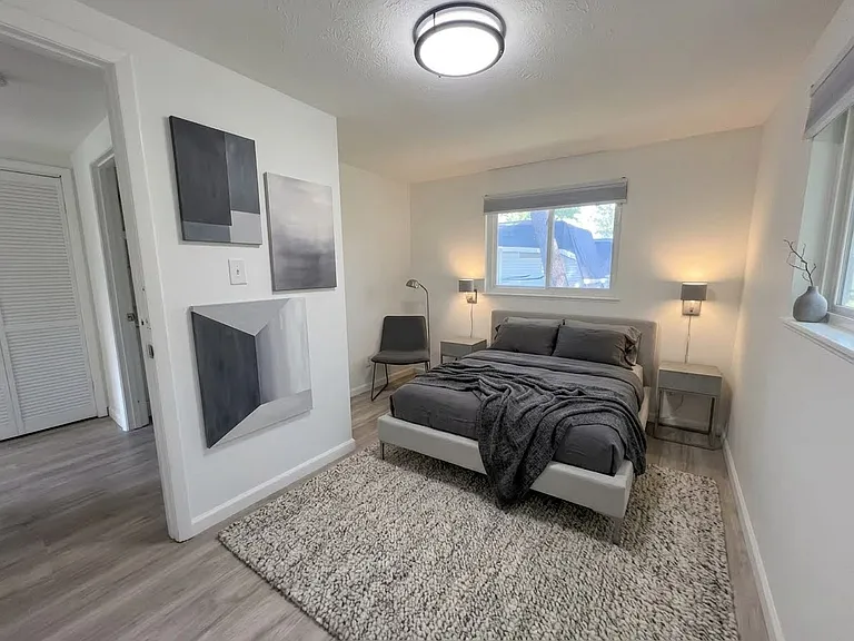 207 Roxana Ave #B — Photo 12