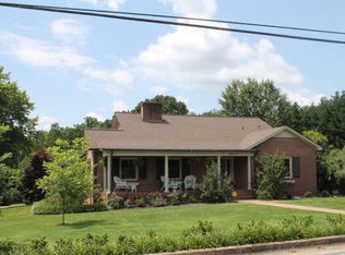 47 Crestview St, Granite Falls, NC 28630