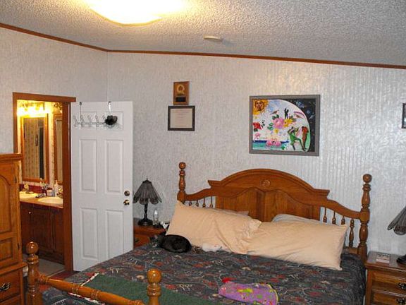 4th image of 6912 Hickory Knoll Ln