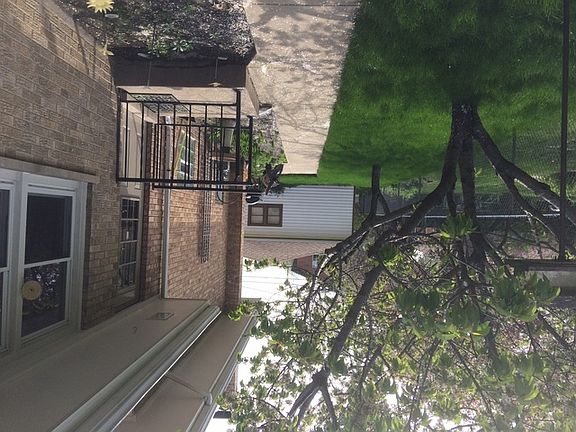 4th image of 8450 Laramie Ave