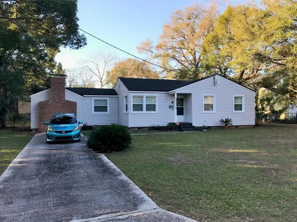 9724 Macarthur Ct S, Jacksonville, FL 32246
