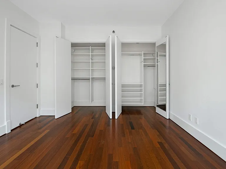 165 W 18th St #8B — Photo 9