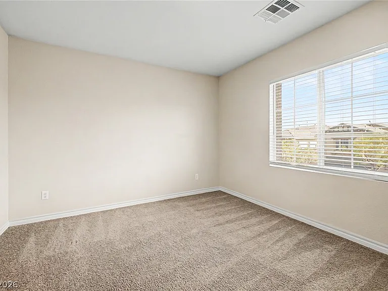 10560 Laurelwood Lake Ave — Photo 22