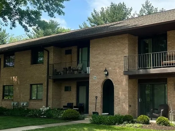 612 N Shady Retreat Rd APT 14, Doylestown, PA 18901