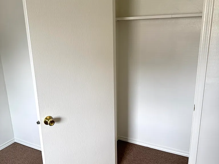 4 Lilac Ct - Bedroom 1 Closet