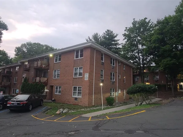 202 Kearsing Parkway, Monsey, NY 10952