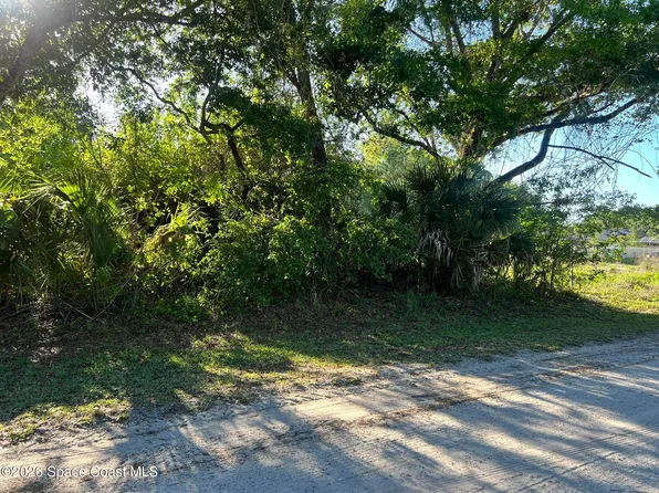 8965 100th Ave, Vero Beach, FL 32967