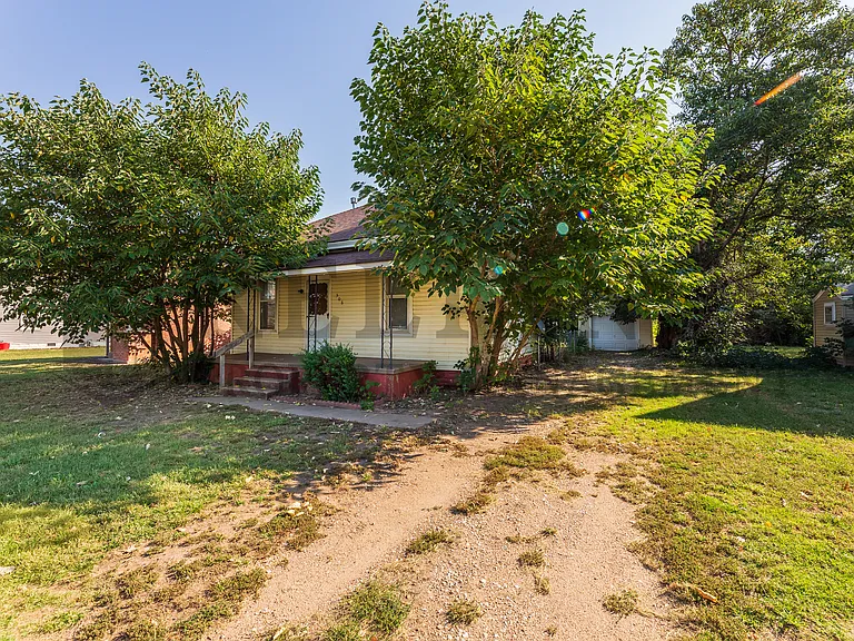 308 N Reno St — Photo 2