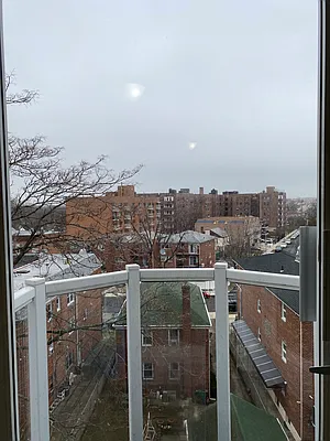 Rented by 18 REALTY | media 14