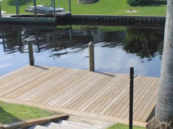 12 Clarendon Ct S, Palm Coast, FL 32137