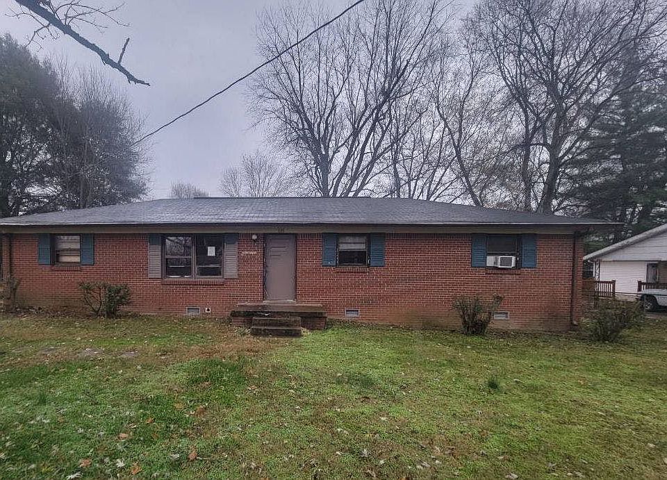 1st image of 135 Gwen Ave