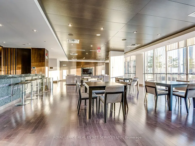 510 Curran Pl #610 — Photo 29