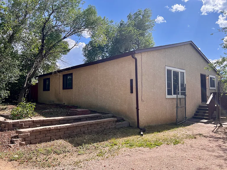 1016 S El Paso St — Photo 1