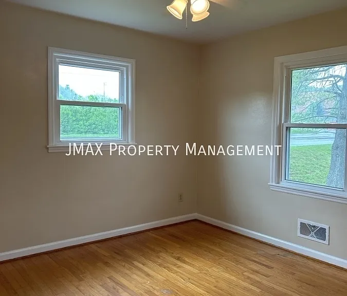 5240 Springlawn Ave — Photo 12