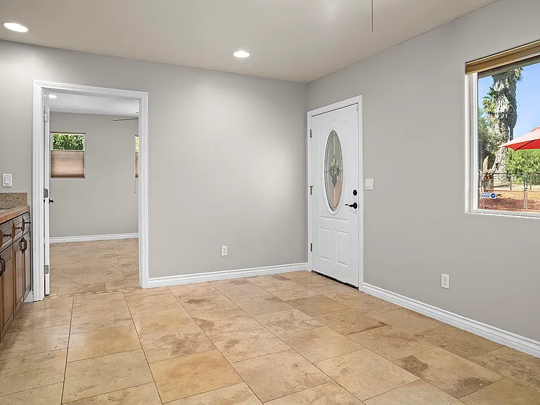 2629 N Twin Oaks Valley Rd N — Photo 5