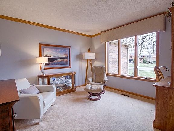 3rd image of 5594 Monica Dr