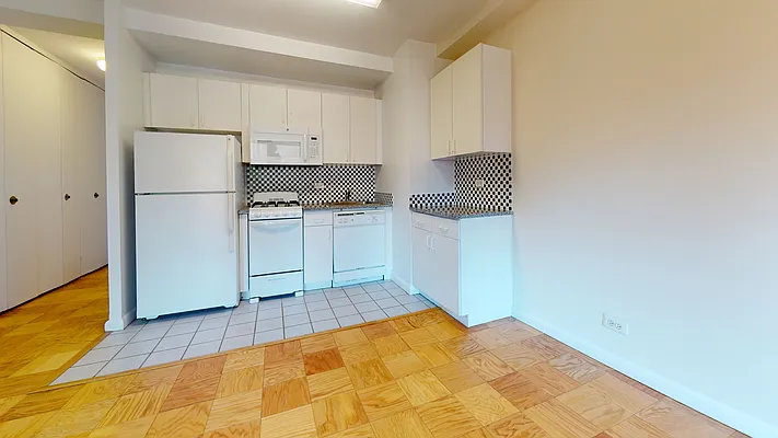 Rented by Bond New York | media 9