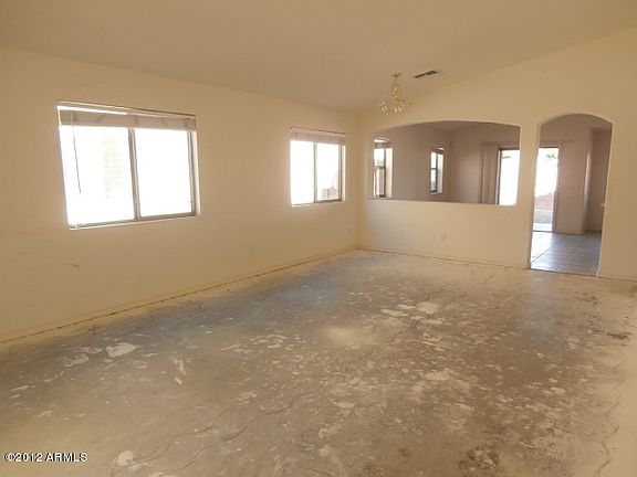 4th image of 3328 W Wayland Dr