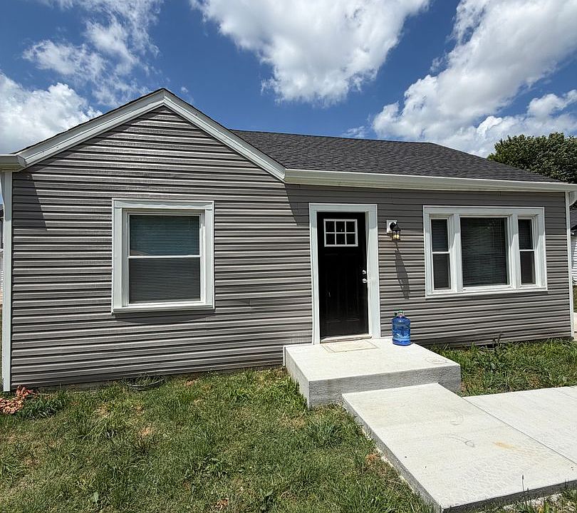 1st image of 412 Highland Cir