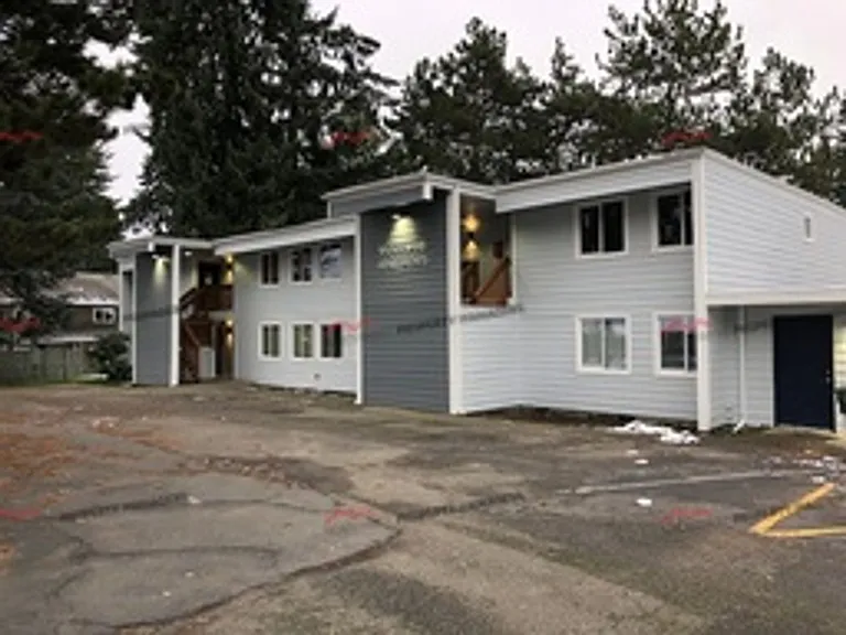 R44 Woodland Apartments — Photo 1