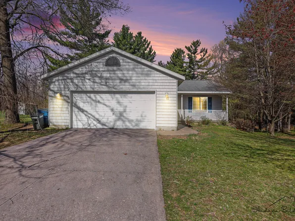 7304 Mid Timber Dr, Greenville, MI 48838