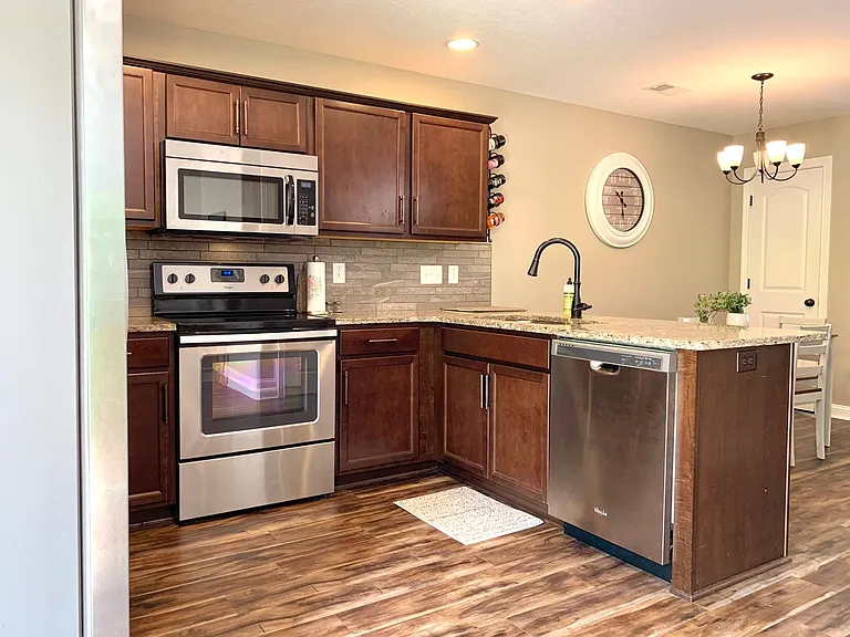 364 Sam Houston Cir — Photo 13