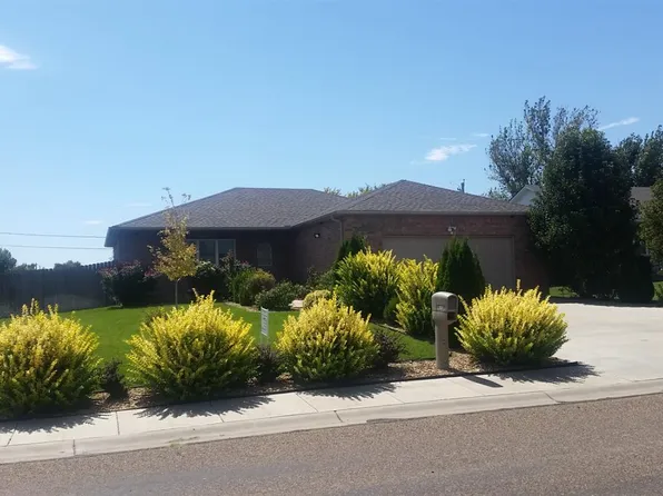 561 Blueberry Ln, Ulysses, KS 67880