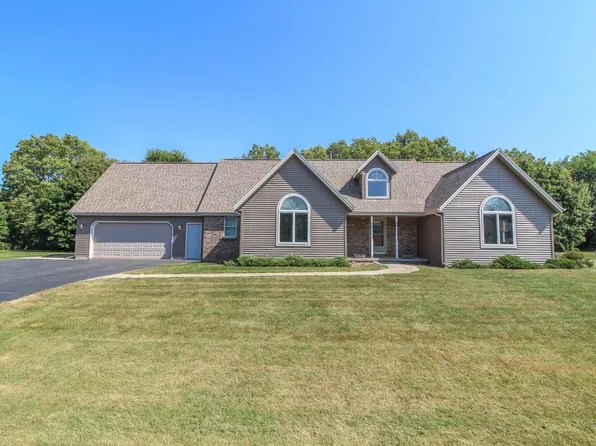 N890 Fairway DRIVE, Fort Atkinson, WI 53538