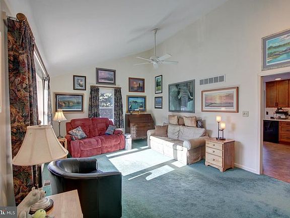 5th image of 565 Sunnyside Ln