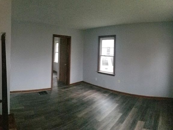 2nd image of 838 S Harris Ave #838