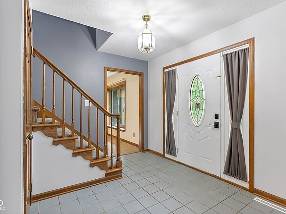2nd image of 3519 Deerfield Pl