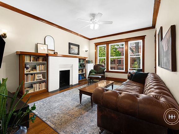 4th image of 5629 N Wayne Ave #5627-3