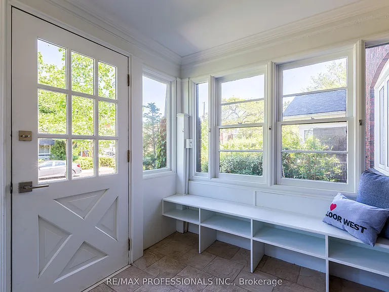 546 Beresford Ave — Photo 2