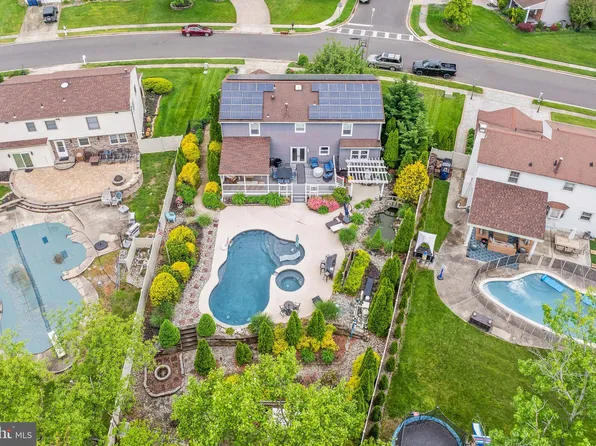 47 Acadia Dr, Voorhees, NJ 08043