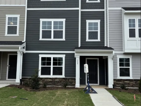 366 Leland Crest Dr, Apex, NC 27539