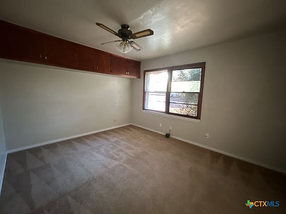 3rd image of 1502 Massey St