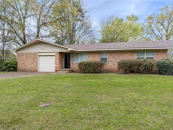 2nd image of 206 E Fairlane Dr