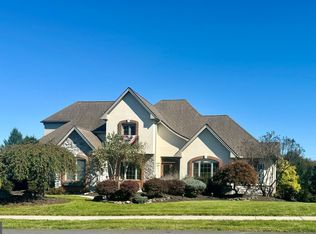 1085 Country Club Rd, Camp Hill, PA 17011