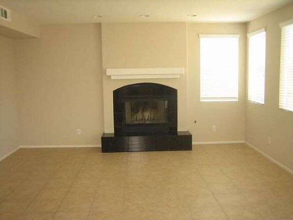 4th image of 11930 Garret Ln