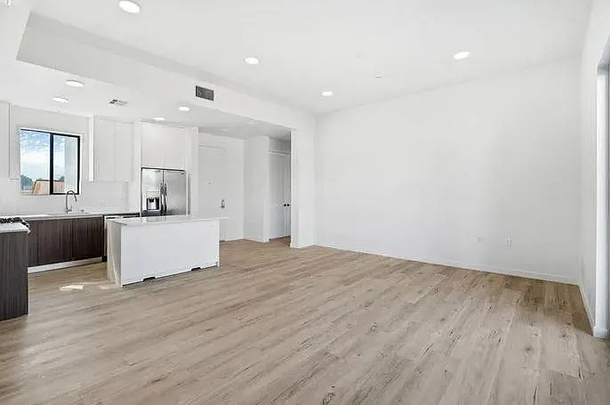 4707 Fulton Ave #403 — Photo 5