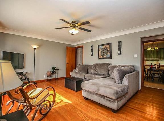 4th image of 315 Crestview Dr