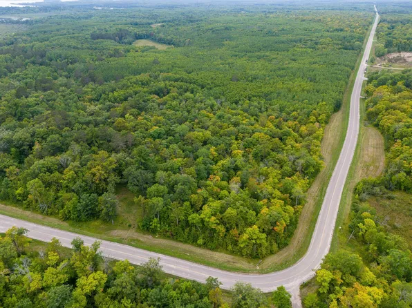 135 Ten Lake Trl SE, Cass Lake, MN 56633