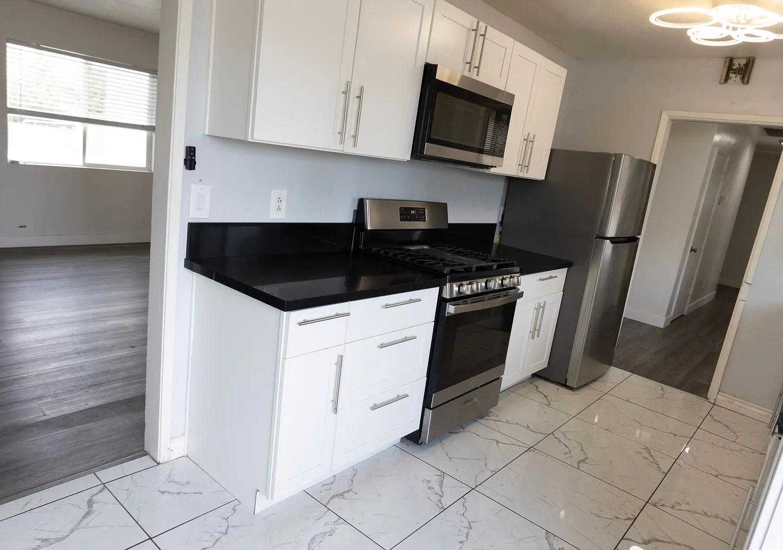 Across The Street From Campus- 8 Bedrooms Priced At Cost Of A 6 Bedroom! Act Quick!- Short Lease — Photo 3