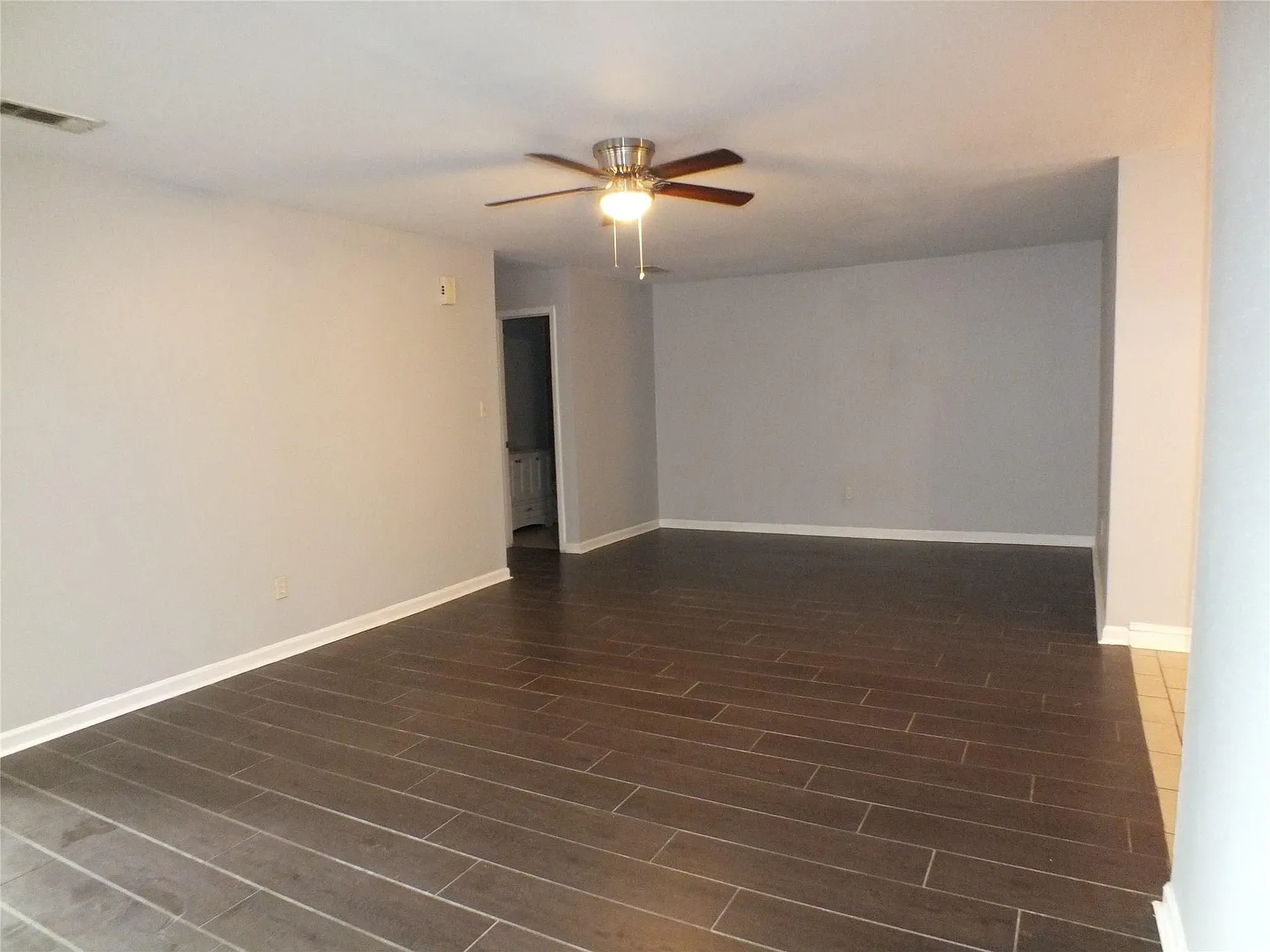 3 bed, 2.0 bath, 1293 sqft, $1,450 — Photo 3