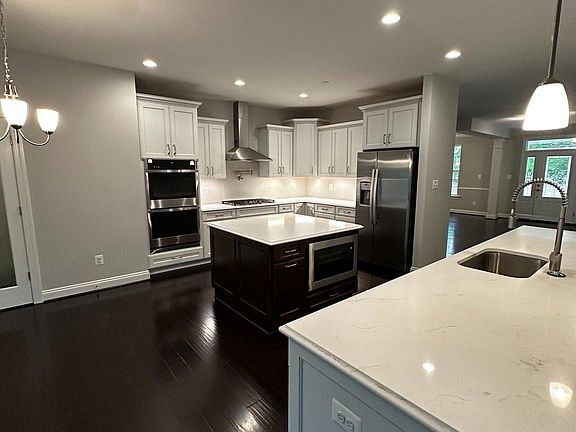 4th image of 12134 Calverts Run Ct